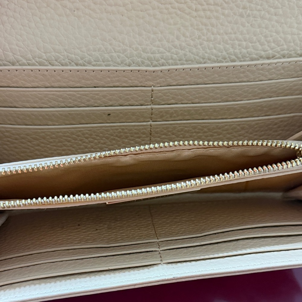 Valentino By Mario Valentino Tan Leather Wallet - Picture 3 of 8